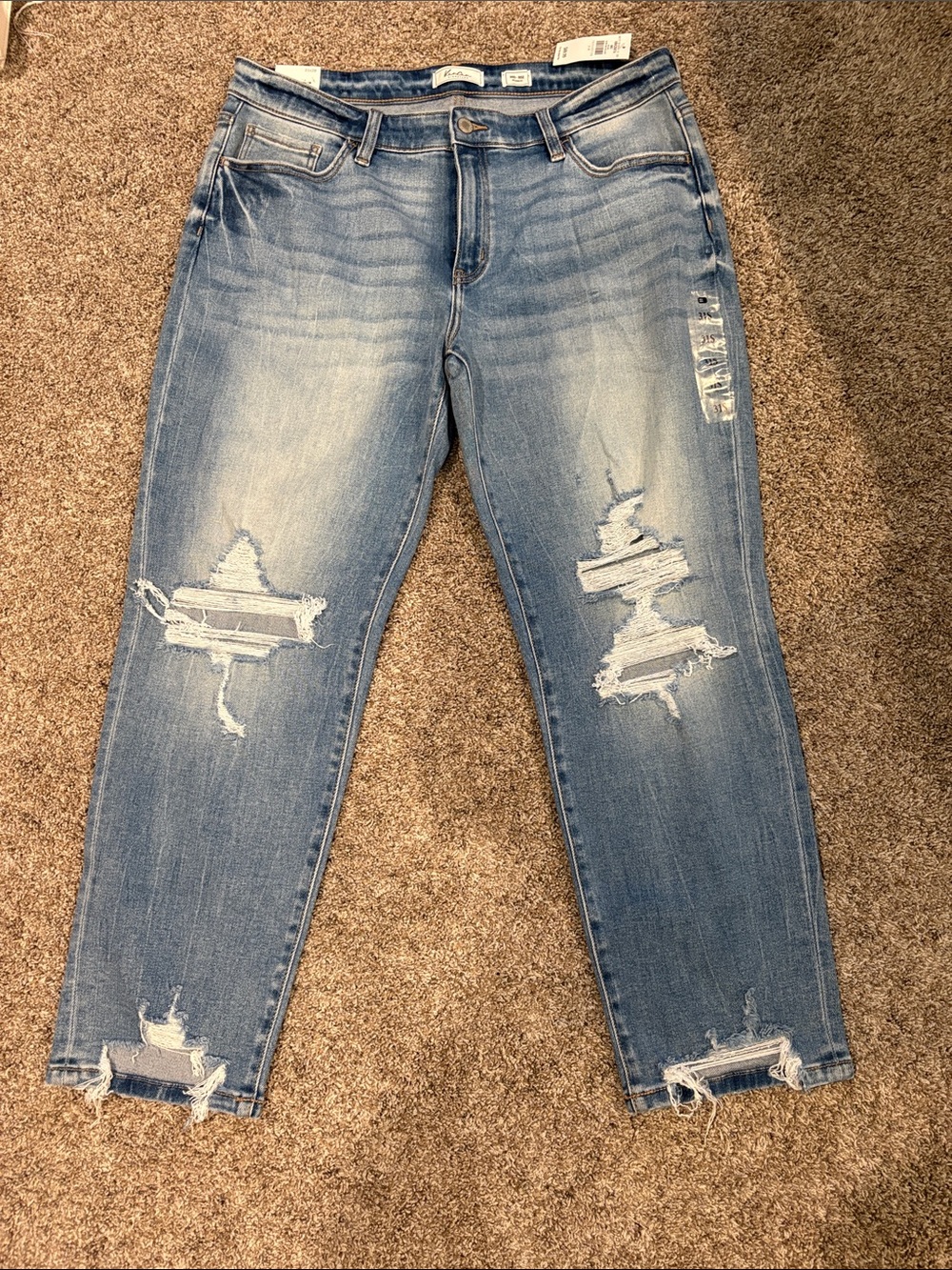 KanCan Light Blue Distressed Ankle Jeans